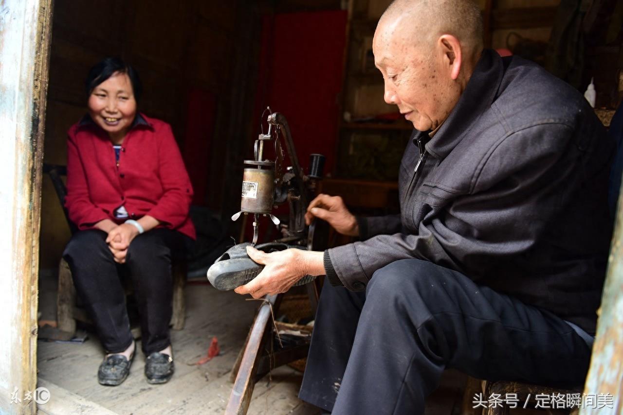 农村老人10张图 60多岁还在忙碌 总有一图能感动您！