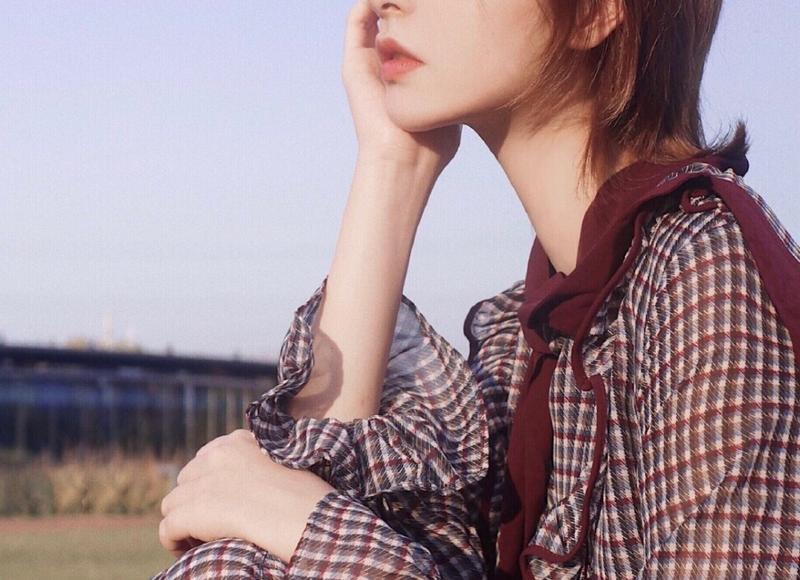 深情不及久伴 告白的话对女生的短语