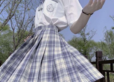 ​女朋友生气了怎么哄（女朋友生气了怎么哄开心的话）