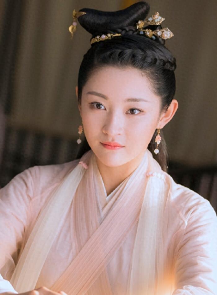 内地新人姜嫄