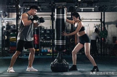 ​普通人如果想打架厉害，练习拳击、散打、自由搏击，哪个最好？
