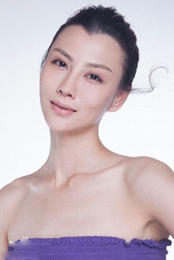 江易珈在电视剧《最美的时光》有着出色的表演，女强人角色受认可