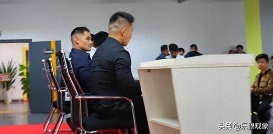 四届健体冠军杰瑞米布恩迪亚和郑州这个约会让人津津乐道