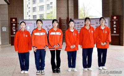 ​湘北女校800考生跃“龙门”