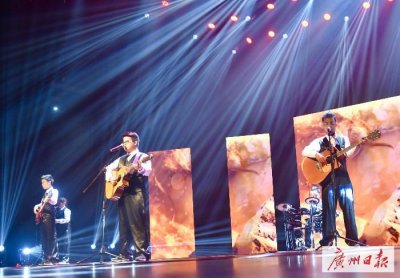 ​“吃鸡”总教练靠3根手指年入千万，他们实力演绎“逆袭人生”