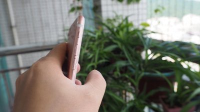 ​iPhone 7防水测试：泡一个小时都没有坏