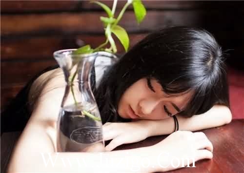 下雨天结婚祝福语 下雨结婚的祝福语(精选27句)