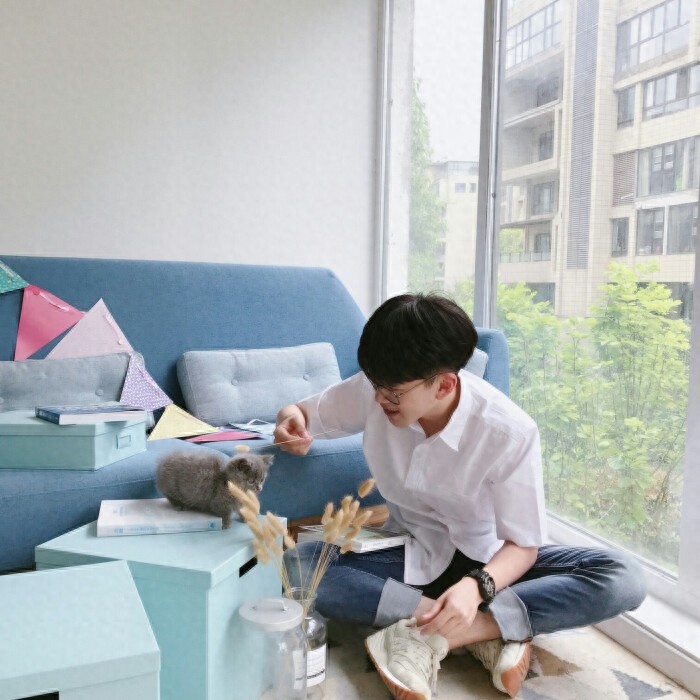 组图：内地网红费启鸣