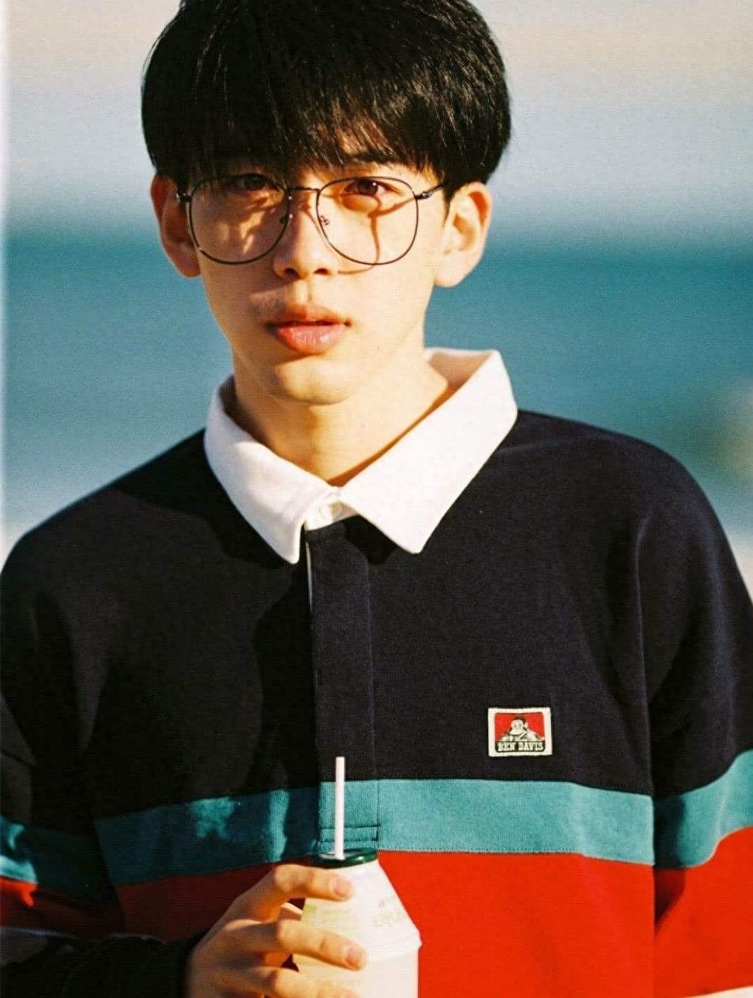 组图：内地网红费启鸣