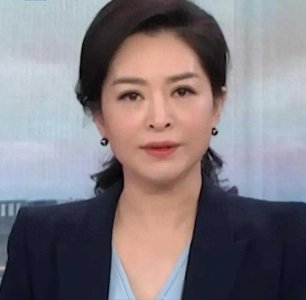 ​国安局的迅猛行动犹如雷霆一击，瞬间将内鬼的“金饭碗”打得粉碎