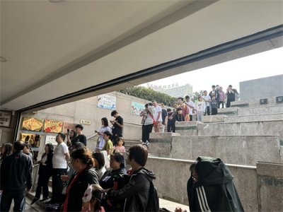 ​洛阳天子驾六博物馆为何“一票难求”？