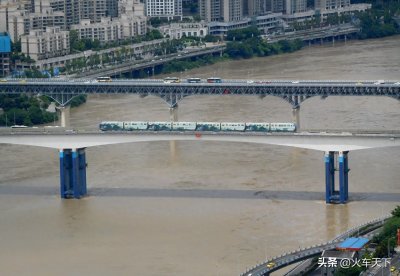 ​停运十年的重庆公交405路，曾经的5路电车，唯一过江的无轨电车