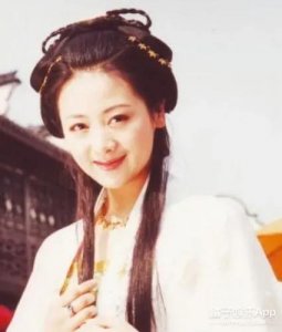 ​小李琳简介及图片(34离婚带娃嫁小6岁经超)