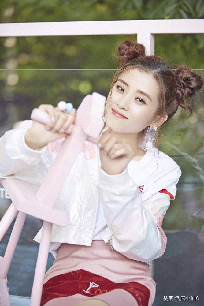 明星李若嘉，娱乐圈影视女演员，是具有实力的艺人