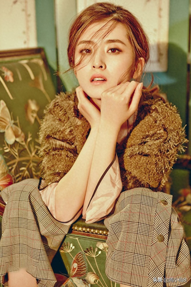 明星李若嘉，娱乐圈影视女演员，是具有实力的艺人