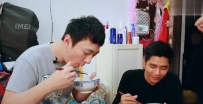 ​首富之子王思聪：煮泡面要用斐济水，吐槽王菲天价门票毫不留情