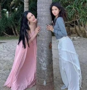 ​网络热搜：14岁女孩的时尚与争议，谁说了算？