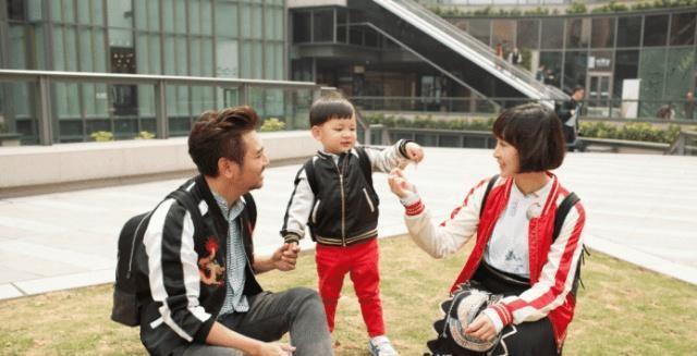 “咱家穷，买不起”，穷人孩子就该早当家