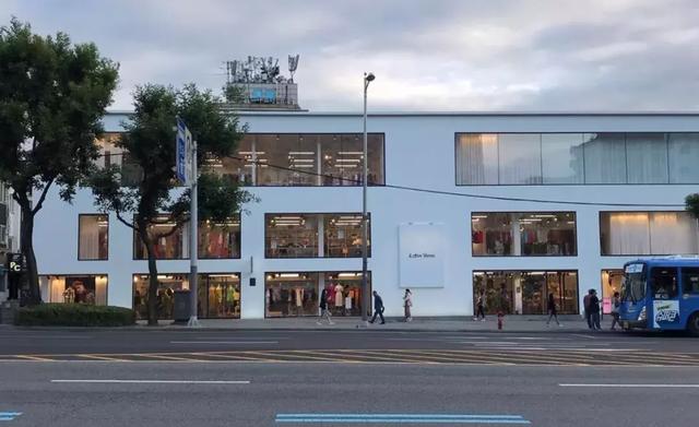 美国职业女装品牌大全排行榜（全方位打造女性生活方式）(8)