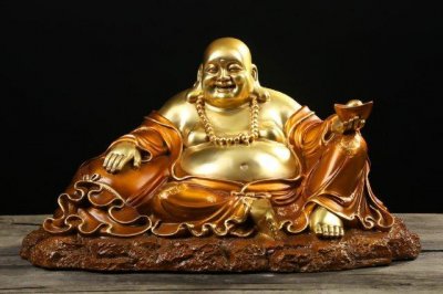 ​八大菩萨之一弥勒菩萨圣诞，佛教界重大节日，袒胸露腹、笑容可掬