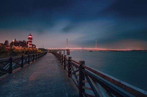 2025年通用朋友圈伤感句子77条