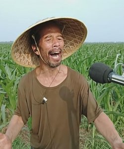 ​农民网红本亮大叔直播粉丝上千万，快手成就了底层人