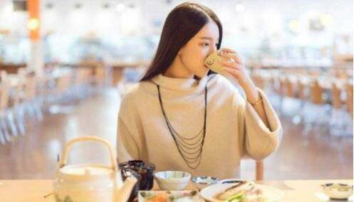 女人出轨离婚后悔的表现2