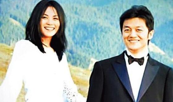 李亚鹏与王菲分别缘故 王菲和李亚鹏为什么离的婚