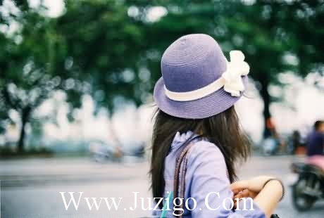 儿童天真无邪唯美句子(关于形容孩子简单快乐的句子)