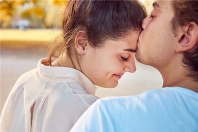 ​当有人说想你了该怎么回答？这样的回答是真的很加分！