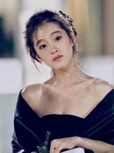 ​日本歌姬中森明菜: 渣男谎称结婚将其骗到记者会 绝美容颜下尽悲凉