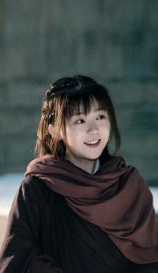 ​“清纯校花”宋伊人：出道多年不温不火，如今被传背后有人撑腰