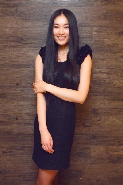 《余罪》让张一山卧底的常戎,小18岁娇妻生活照曝光