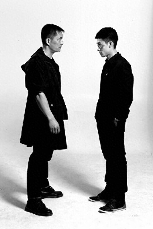 《余罪》让张一山卧底的常戎,小18岁娇妻生活照曝光