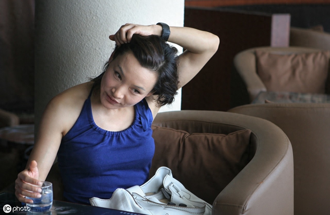 她是全世界最美50人之一,如今的陈冲已经58岁,依旧女人味十足