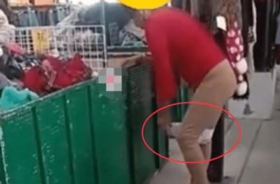 ​大妈在商场旁若无人试穿内裤意外走红 网友直呼：活久见太奇葩