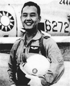 ​韦大卫被骗到台湾7年，劫走蒋纬国专机起义，摆脱战机回大陆