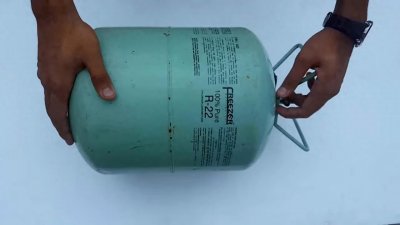 ​教你使用废旧煤气罐，做个迷你小火炉，方法很简单