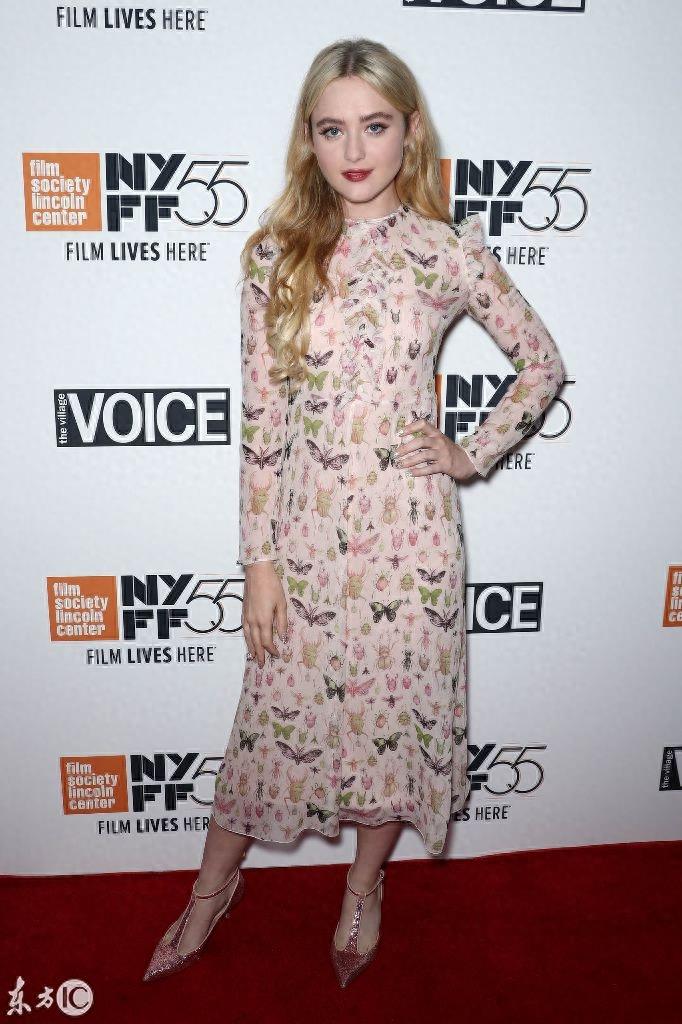 勾魂摄魄的蓝眼睛!美少女凯瑟琳·牛顿五官标致有气质