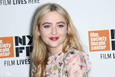 ​勾魂摄魄的蓝眼睛！美少女凯瑟琳·牛顿五官标致有气质