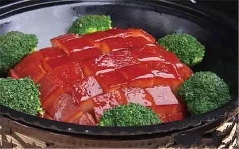 青岛去哪里吃地道美食(在青岛这些餐馆可以吃到你家乡的味道)(2)