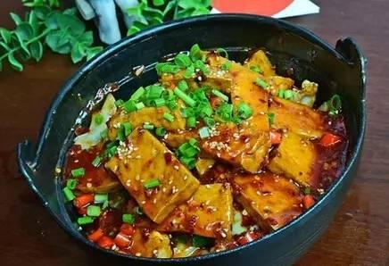 青岛去哪里吃地道美食(在青岛这些餐馆可以吃到你家乡的味道)(18)