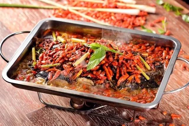 青岛去哪里吃地道美食(在青岛这些餐馆可以吃到你家乡的味道)(15)