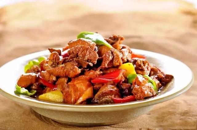 青岛去哪里吃地道美食(在青岛这些餐馆可以吃到你家乡的味道)(25)