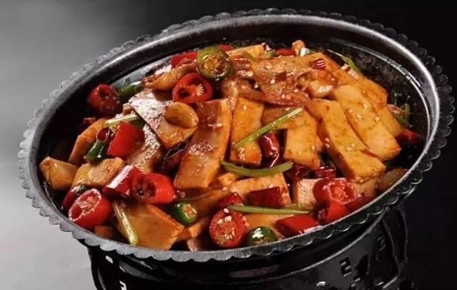 青岛去哪里吃地道美食(在青岛这些餐馆可以吃到你家乡的味道)(24)