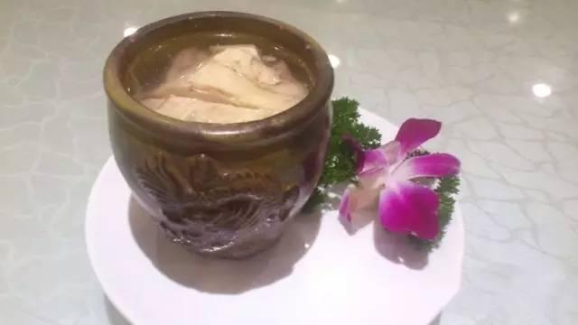 青岛去哪里吃地道美食(在青岛这些餐馆可以吃到你家乡的味道)(6)