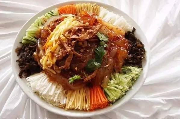 青岛去哪里吃地道美食(在青岛这些餐馆可以吃到你家乡的味道)(22)