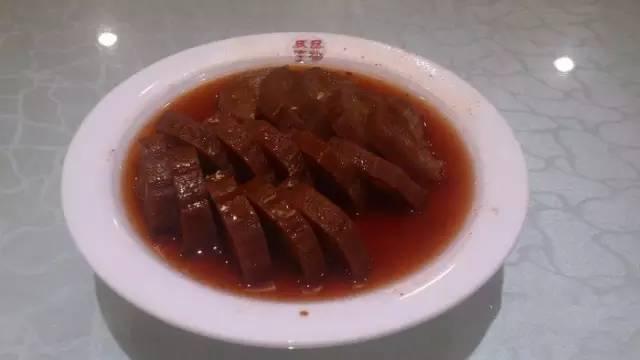 青岛去哪里吃地道美食(在青岛这些餐馆可以吃到你家乡的味道)(5)