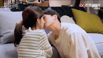 男女接吻的正确方式你get到了吗(接吻的尴尬你想象不到)(6)