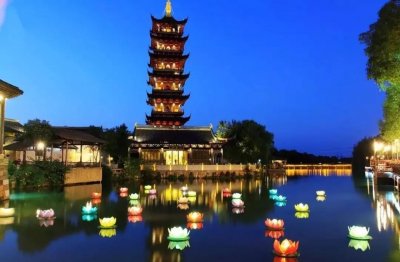 ​浙江乌镇，鱼米之乡，枕水人家！东栅好玩还是西栅好玩？